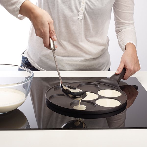 Poêle 7 mini blinis ou pancakes à induction fonte 26.5 cm Mathon - Mathon - 4