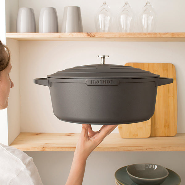Lot grande cocotte légère ovale en fonte d