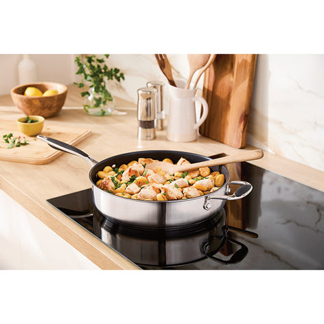 Lot sauteuse antiadhérente inox avec contre-poignée et couvercle en verre Excell’Inox 28 cm Mathon - Mathon - 2