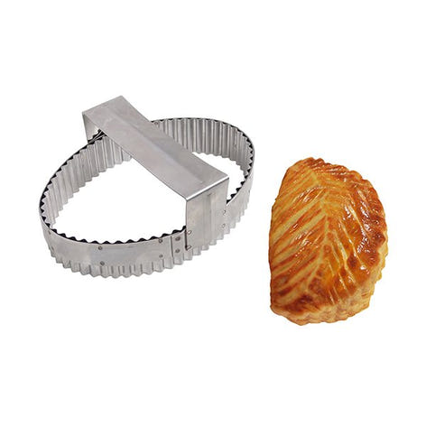 Découpoir à chaussons à poignée inox 17 cm Gobel - Mathon