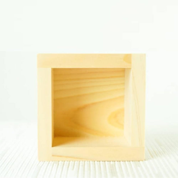 Hinoki-Masu-Japanese-Cypress-Wooden-Sake-Cup-Daruma-Design-4-2025-06-11T02:56:34.467Z.jpg
